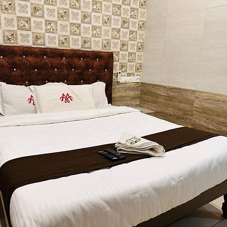 Marina Palace Chennai Bagian luar foto
