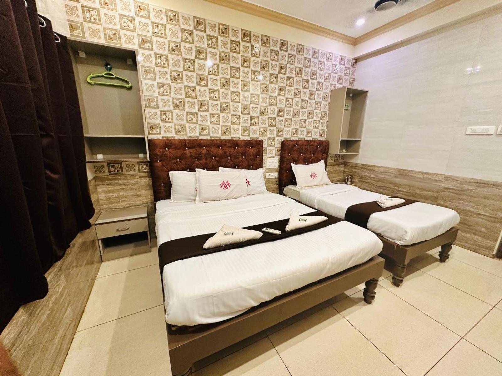 Marina Palace Chennai Bagian luar foto